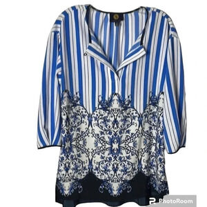 NWOT Adrienne Vittadini woman  Small tunic top , stripes , flowers , 3/4 sleeve